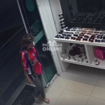 [VÍDEO] Mulher é flagrada tentando furtar farmácia e acaba furtando outra loja em menos de dois minutos em Balneário Piçarras