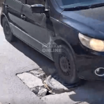 [VÍDEO] Buraco em via pública de Balneário Piçarras segue oferecendo grave risco de acidentes